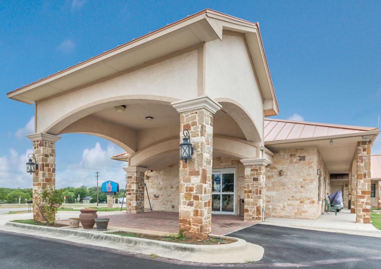 Motel 6 Floresville Exterior foto